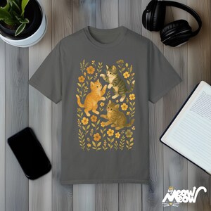 Comfort Colors Kitten T-Shirt: Vintage Floral Cat Tee, Cottagecore Gift Pepper