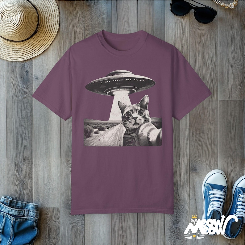 Funny Cat Selfie Alien Abduction T-Shirt: Quirky UFO Tee Berry