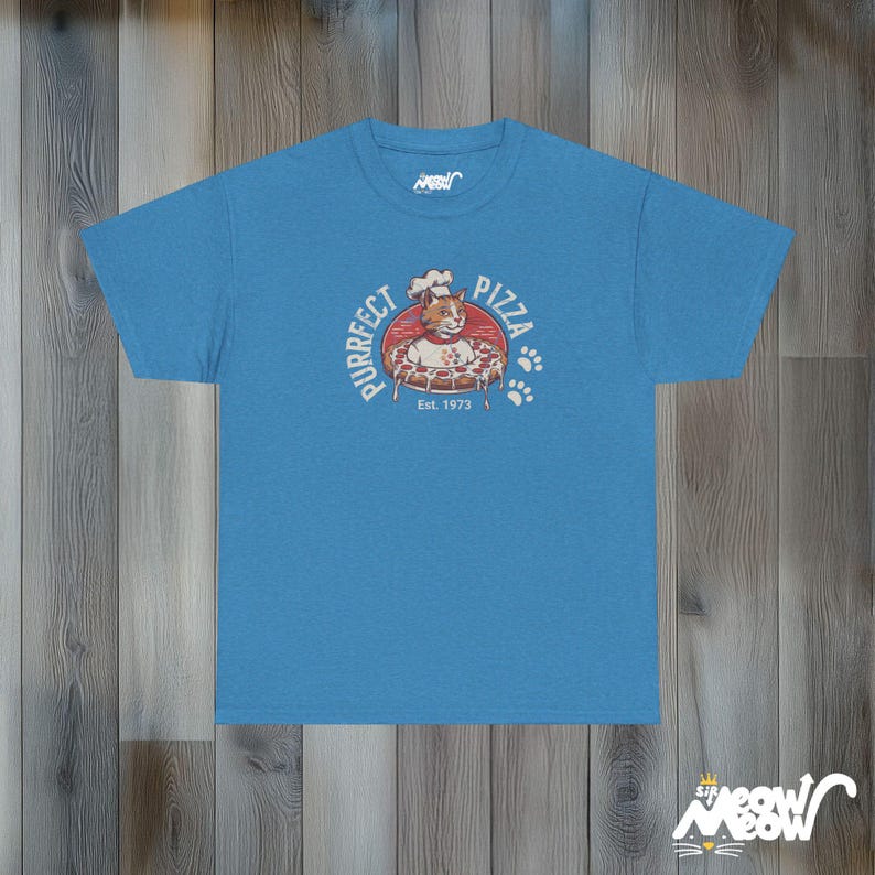 Camiseta Purrfect Pizza Cat: Camiseta gráfica divertida para amantes da gastronomia Heather Sapphire