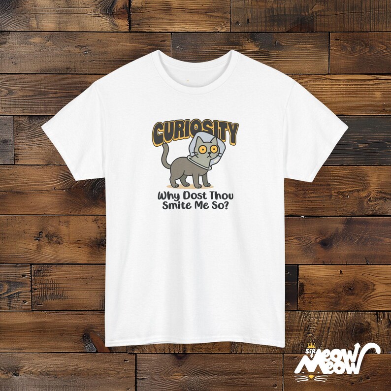 T-shirt grappig nieuwsgierige kat: Curiosity woordspeling, cadeau kattenliefhebber White