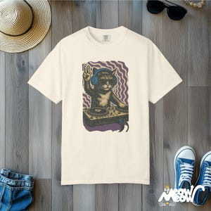 Comfort Colors DJ Cat T-Shirt: Retro Rave Graphic Tee Ivory