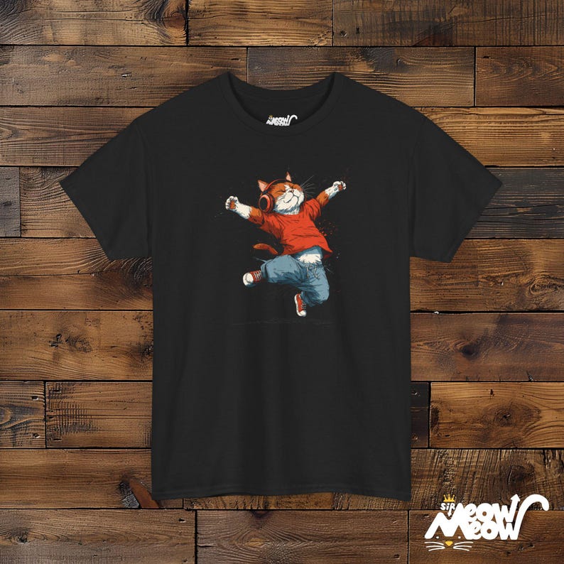 Dancing Cat T-Shirt: Music Headphones, Happy Cat Lover Gift Black