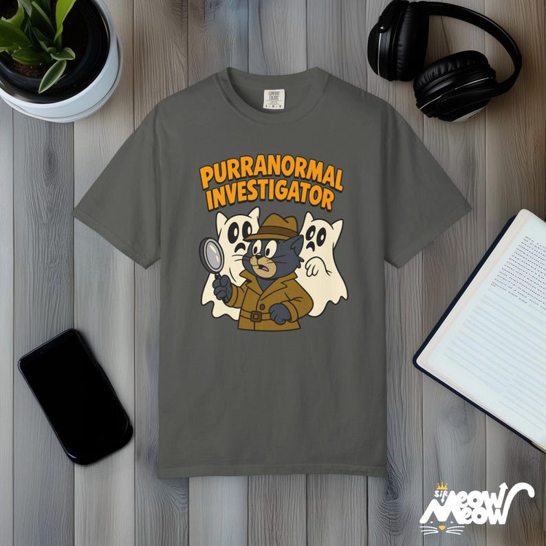Purranormal Investigator T-Shirt: Funny Cat Ghost Hunter Comfort Colors Tee Pepper