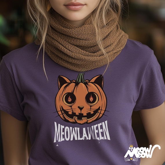 Meowlaween Halloween Cat Pumpkin Design, Spooky Fun Unisex T-Shirt for Cat Lovers