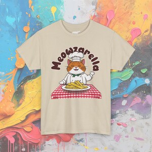 Camiseta de Chef Cat: Meowzarella, divertida camiseta de comida Sand