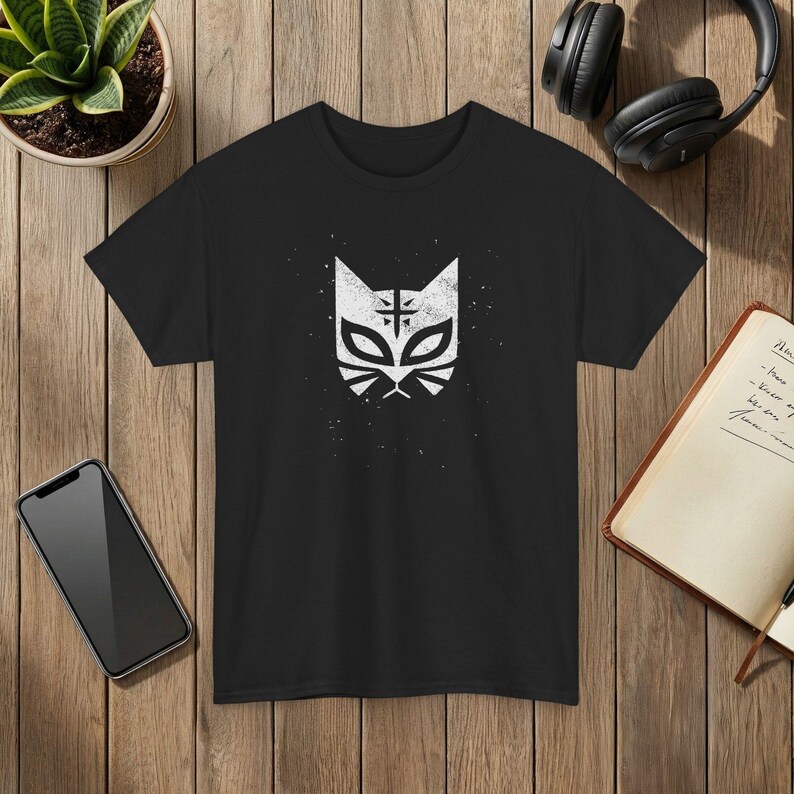 El Gato Mask Graphic T-Shirt Vintage Cat Face Design Unisex Cotton Tee Dark Charcoal Black