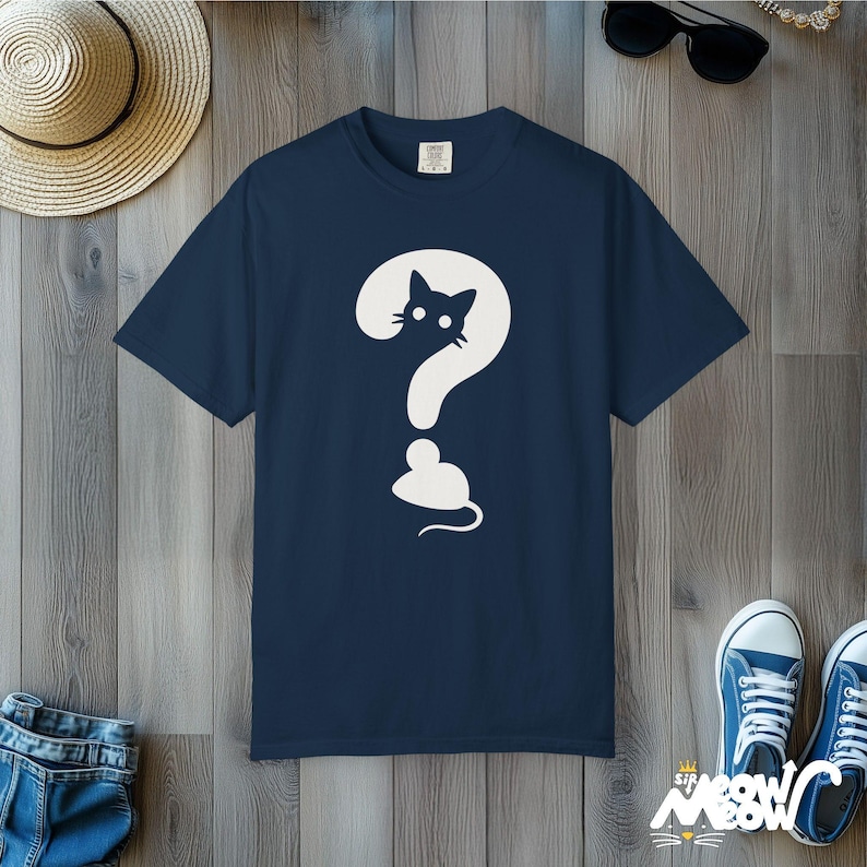Comfort Colors Cat & Mouse T-Shirt: Minimalist Optical Illusion True Navy