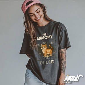おもしろ猫の解剖学と快適な色彩のTシャツ：猫好きへのギフト Pepper