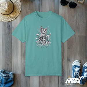 Cottagecore Katzen-T-Shirt: Vintage Kätzchen Blumenmuster Seafoam