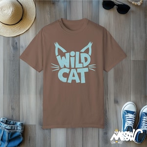 Camiseta de gato salvaje: camiseta con gráficos desgastados, regalo para amantes de los gatos Espresso