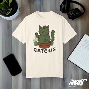 Funny Cactus Cat Graphic T-Shirt – Plant Lover Pun Tee Ivory