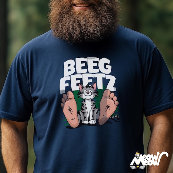 Bigfoot Cat T-Shirt: Funny "Beeg Feetz" Graphic Tee