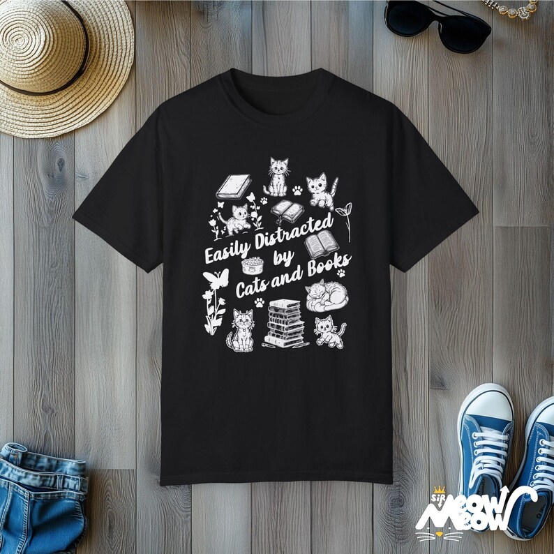 Easily Distracted by Cats and Books T-Shirt: Bookworm Cat Mom Tee Black