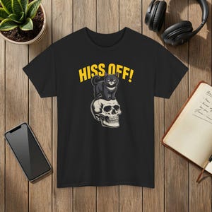 Hiss Off! Funny Cat Skull Graphic Unisex T-Shirt Black