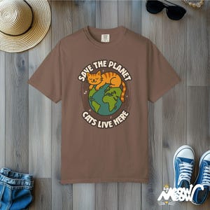 コンフォートカラーズ アースデイ キャットシャツ：地球を救えTシャツ Espresso