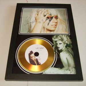 esposizione firmata lady gaga