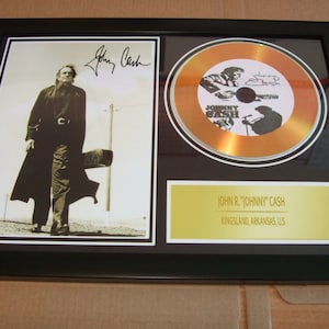 johnny Cash signiertes Display