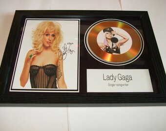 直筆サイン入り レディー・ガガ ARTPOP CD - Etsy 日本