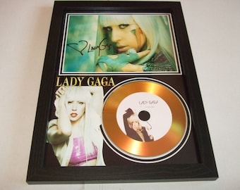 直筆サイン入り レディー・ガガ ARTPOP CD - Etsy 日本