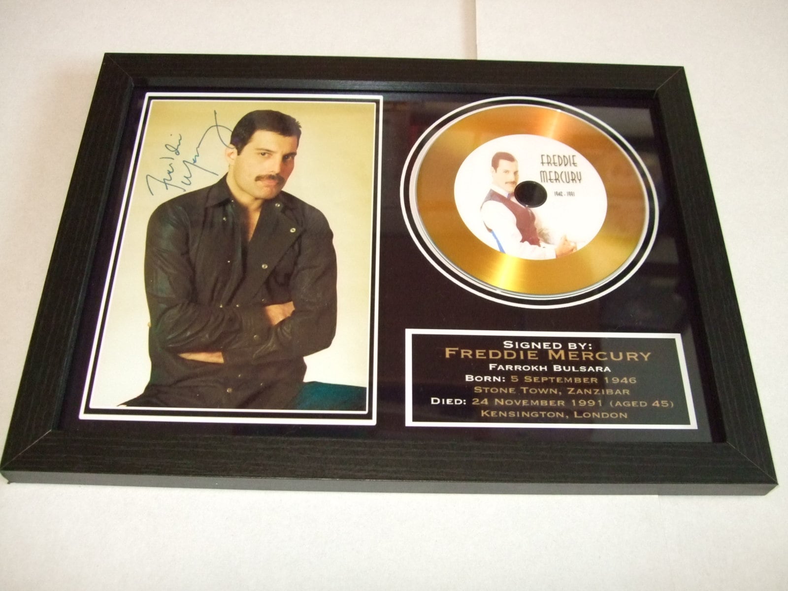 Freddie mercury autograph - Etsy 日本