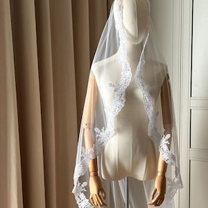 Church wedding veil, Mantilla lace wedding veil, Lace edge bridal veil, Lace veil, Ivory lace veil, Scalloped edge veil