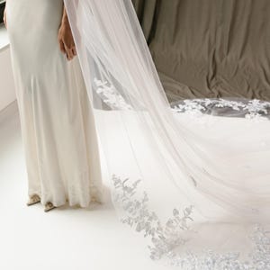 Bridal lace veil, Lace edge veil, Lace wedding veil, Long veil, Cathedral veil, Soft tulle veil, Wedding veil, Cathedral lace veil