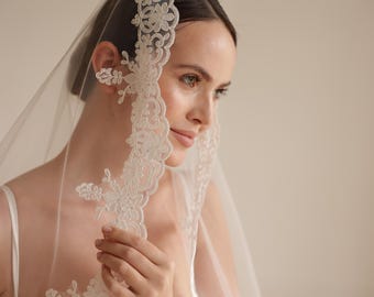 Mantilla lace wedding veil, Lace edge bridal veil, Lace veil, Ivory lace veil, Church wedding veil, Scalloped edge veil