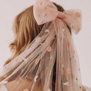 Delicate light pink floral emroidery wedding veil Wildflower veil Embroidered veil Floral veil Bridal veil with embordered flowers IN STOCK