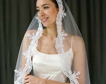 Mantilla lace wedding veil, Lace edge bridal veil, Lace veil, Ivory lace veil, Church wedding veil, Scalloped edge veil IN STOCK UK