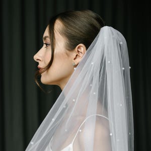 Wedding pearl veil, Bridal fingertip veil with pearls, Cathedral chapel length veil, Short veil, Fingertip veil, Bridal veil, Ivory pearls