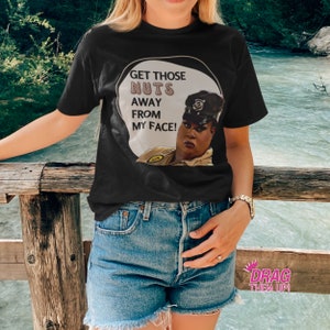 T-shirt inspiré de la course de dragsters T-shirt unisexe Latrice Royale, col rond, idée cadeau LGBT queer, citations de drag race, chemise LGBT, t-shirt drôle RPDR