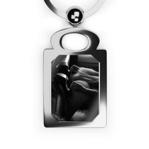 Heel Elegance Boudoir Chic Keychain – A Sophisticated Tribute to the Iconic High Heel