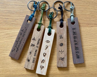 Le Porte-clés en bois personnalisable - proposé en 3 essences et plusieurs motifs
