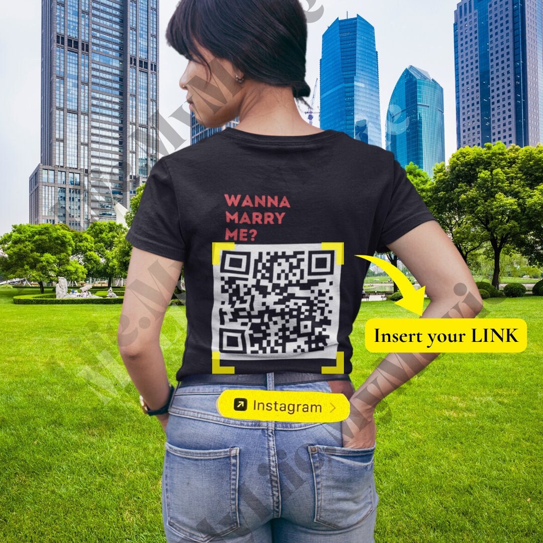 Personalized QR Code WOMAN T-shirt Wanna Marry Me Viral Instagram White  Black Social Media - Etsy