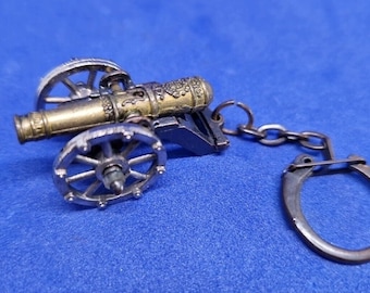 Keyring, Key Ring - Vintage Metal Wheeled Cannon