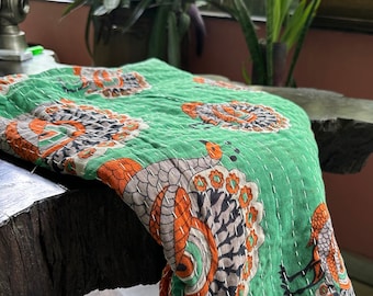 Indian kantha quilt Indian Vintage Kantha Quilt Handmade Throw Reversible Blanket Bedspread Cotton Fabric BOHEMIAN quilt