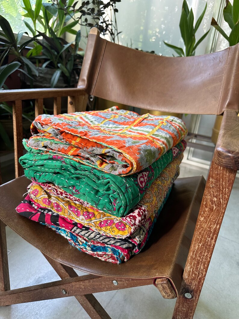 Lote al por mayor de colcha Kantha vintage india hecha a mano manta reversible colcha tela de algodón colcha vintage imagen 10