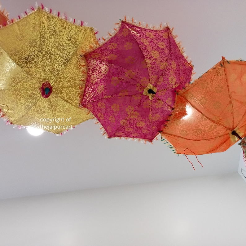 Decoração de guarda-chuvas Guarda-chuvas tradicionais Mehndi Decoração Guarda-chuva Decoração de festa Guarda-chuva Guarda-chuvas de casamento Guarda-chuva de festa imagem 4