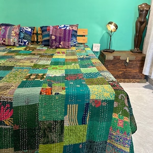 Boho Patchwork Quilt Kantha Quilt Handmade vintage Quilts Boho King Size Literie Jeter Couverture Couvre-lit Quilting Hippie Quilts À Vendre image 4