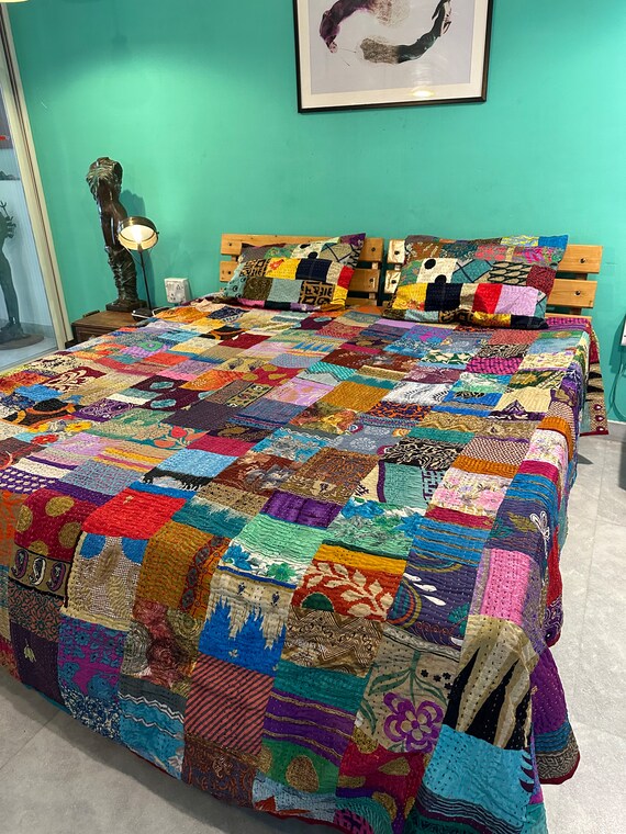 Quilted bed online throws sale