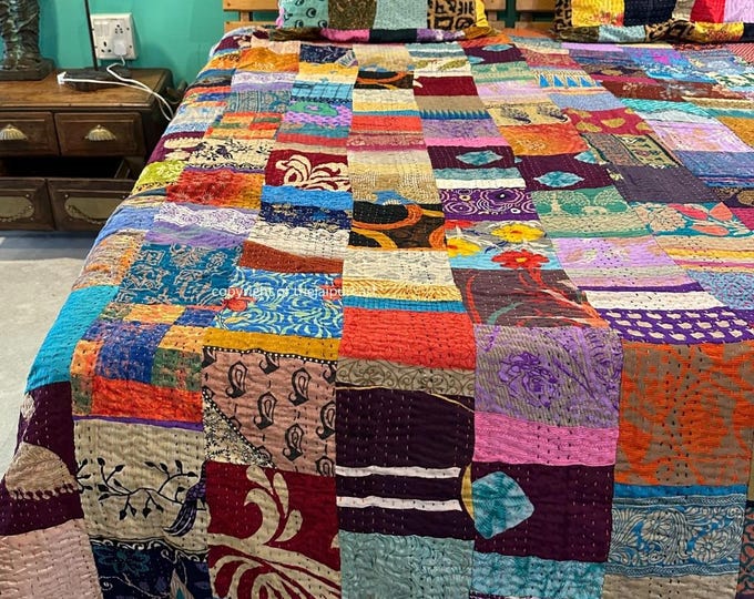 Handmade Vintage Silk Kantha Patchwork Quilt – Twin Size, Maroon, Indian Bedspread