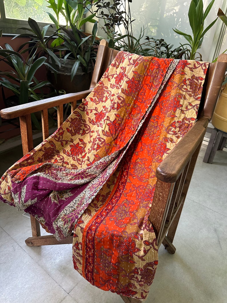 Lotto all'ingrosso di trapunta Kantha vintage indiana fatta a mano coperta reversibile copriletto in tessuto di cotone trapuntatura Boho copriletto matrimoniale immagine 4