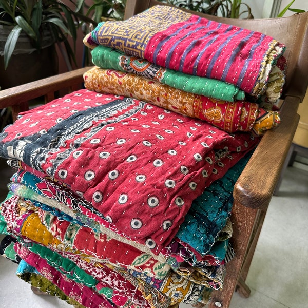 Old Vintage Assorted One Piece, Handmade Reversible Blanket Throw, Kantha Quilt, Cotton Fabric Bohemian Quilt, Quilting Bedcover