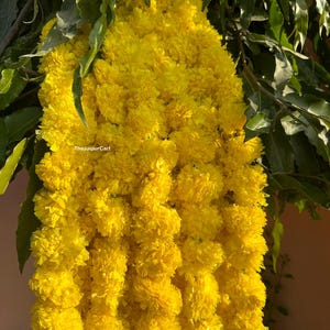 Beautiful Indian flower garlands Indian wedding decoration flower garland bulk garlands for wall decor marigold garlands