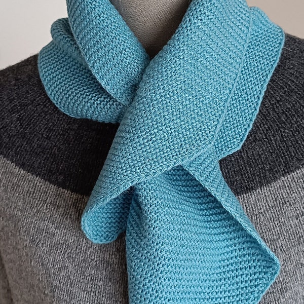 écharpe mérinos, écharpe bijou, accessoire tricoté, écharpe bleu, tricot point mousse, écharpe légère, accessoires pour l'hiver