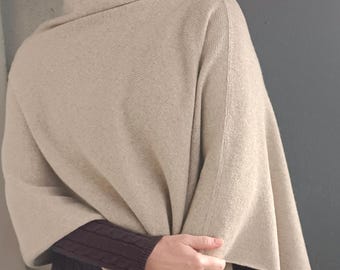 Capa de alpaca bebé tejida a mano – Abrigo de invierno suave color avellana