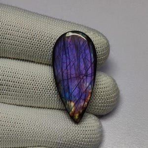 Splendido cabochon di labradorite viola / Pietra sciolta di labradorite appariscente per gioielli / Cabochon di pietra preziosa di labradorite naturale / Cristalli curativi