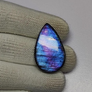 Cabochon di Labradorite viola AAA / Cabochon di Labradorite a forma di pera / Cabochon di Labradorite naturale lucidato / Labradorite per avvolgimento di fili
