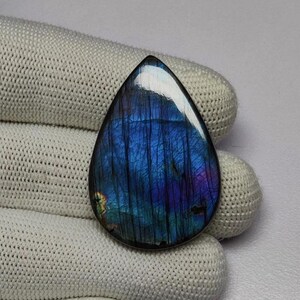 Cabochon di labradorite attraente / Cabochon di labradorite viola verde mare a forma di pera / Pietra di labradorite AAA / Labradorite a fondo piatto per gioielli