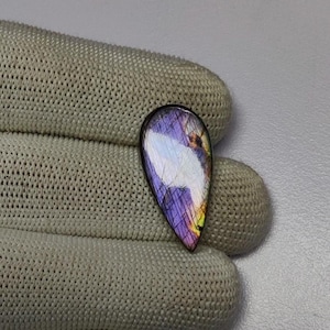 Cabochon di labradorite viola / Pietra preziosa sciolta di labradorite naturale a forma di pera / Cabochon di labradorite appariscente / Cristallo di labradorite curativo